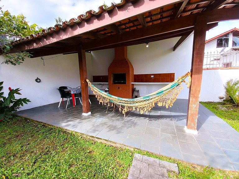 Casa Jardim 5quartos - Churrasqueira e Wi-fi