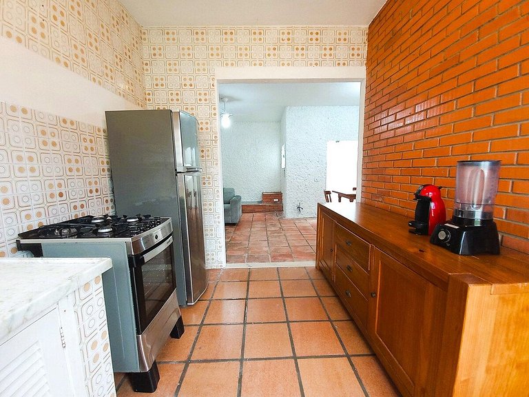 Casa Jardim 5quartos - Churrasqueira e Wi-fi