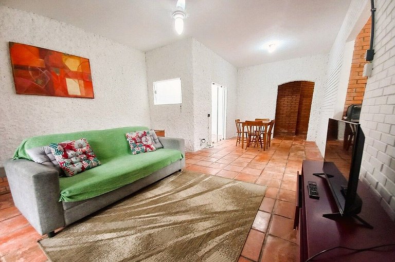 Casa Jardim 5quartos - Churrasqueira e Wi-fi