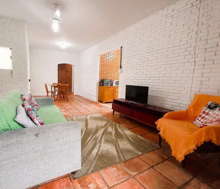 Casa Jardim 5quartos - Churrasqueira e Wi-fi