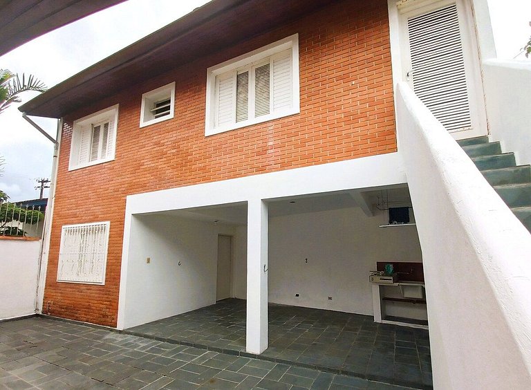 Casa Jardim 5quartos - Churrasqueira e Wi-fi