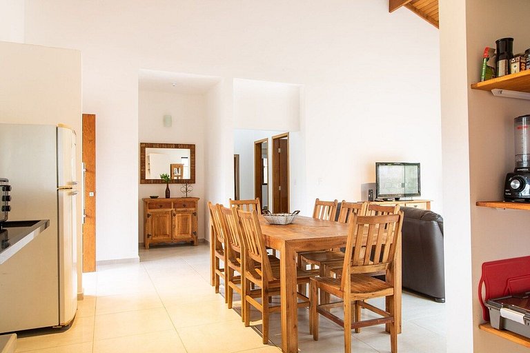 Casa nova e aconchegante no coração de Ubatuba