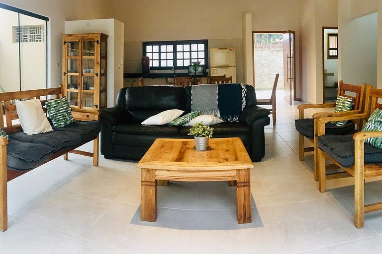 Casa nova e aconchegante no coração de Ubatuba