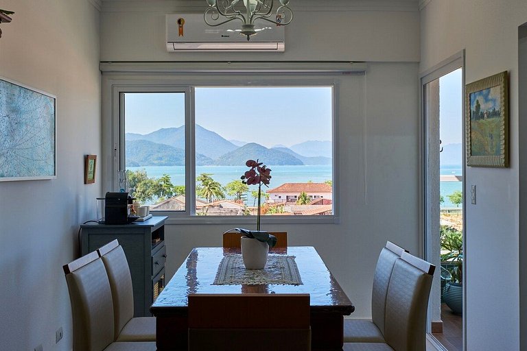 Vista Mar-Alto Padrão em Ubatuba