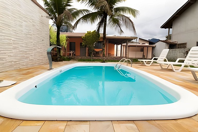 PIScina 4 Dorm/ 400 metros da Praia Perequê-Açú