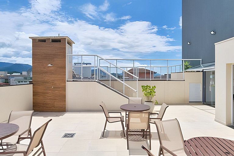 Luxo 500 metros da Orla/  Ar Cond/ Varanda Gourmet