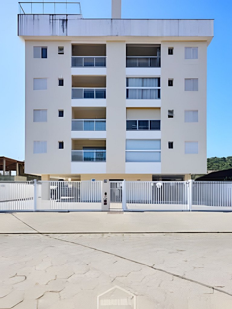 Apto à 500m da Praia Perequê Açú